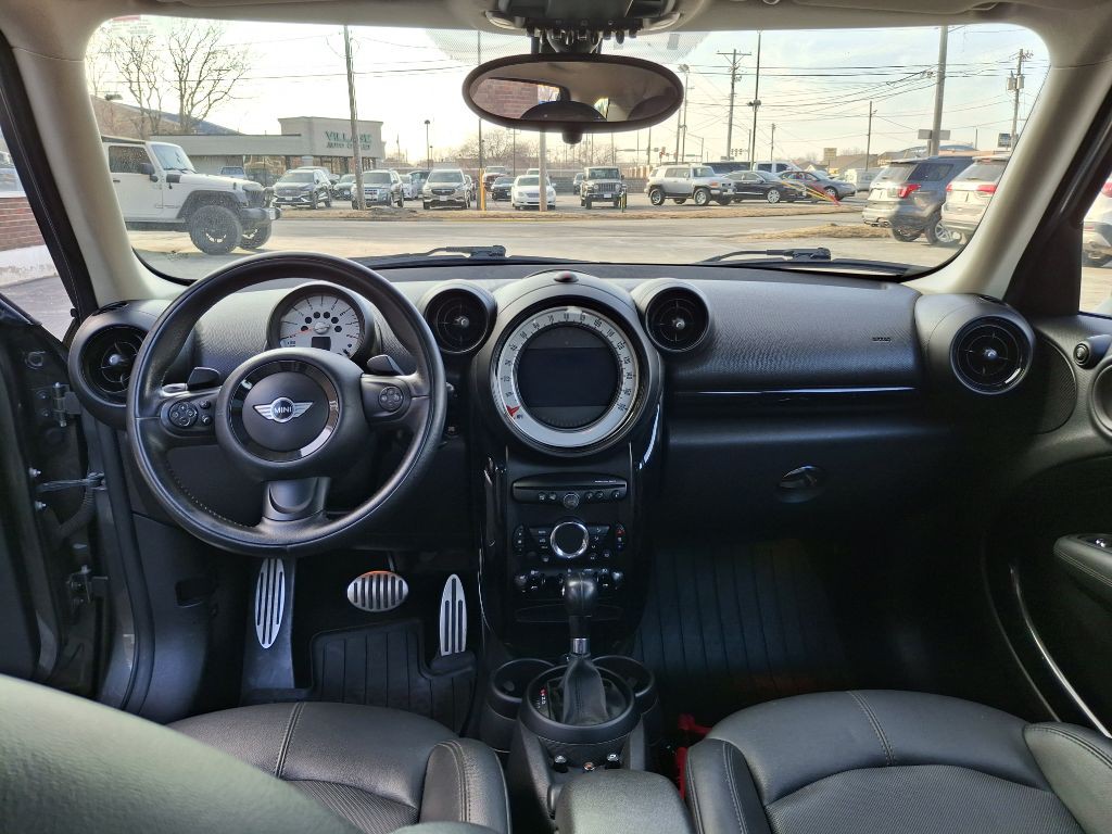 2013 MINI Cooper Image 9