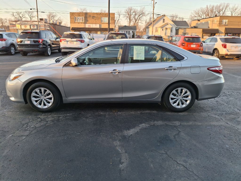 2015 Toyota Camry Image 5