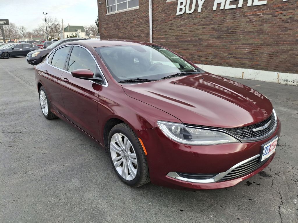 2016 Chrysler 200 Image 2