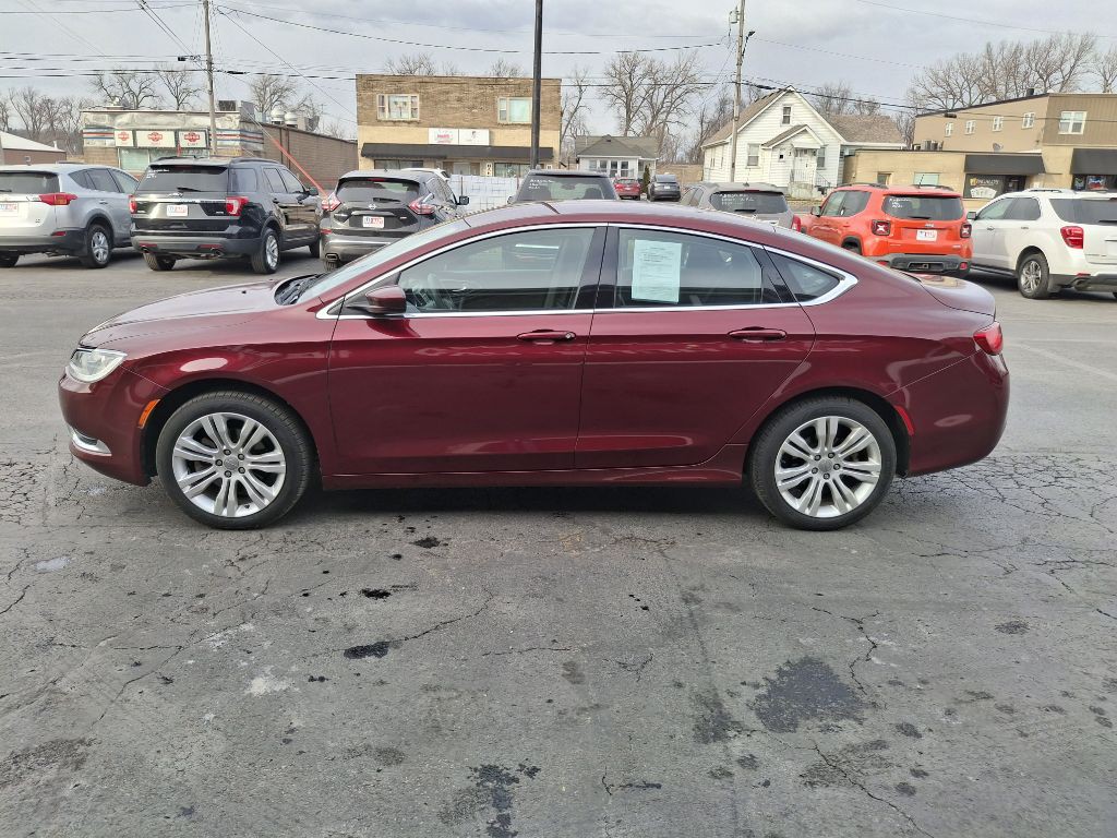 2016 Chrysler 200 Image 5