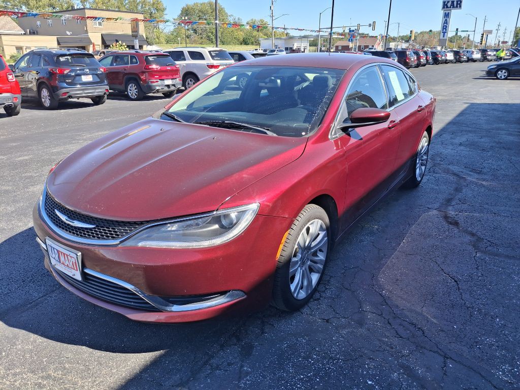 2016 Chrysler 200 Image 4