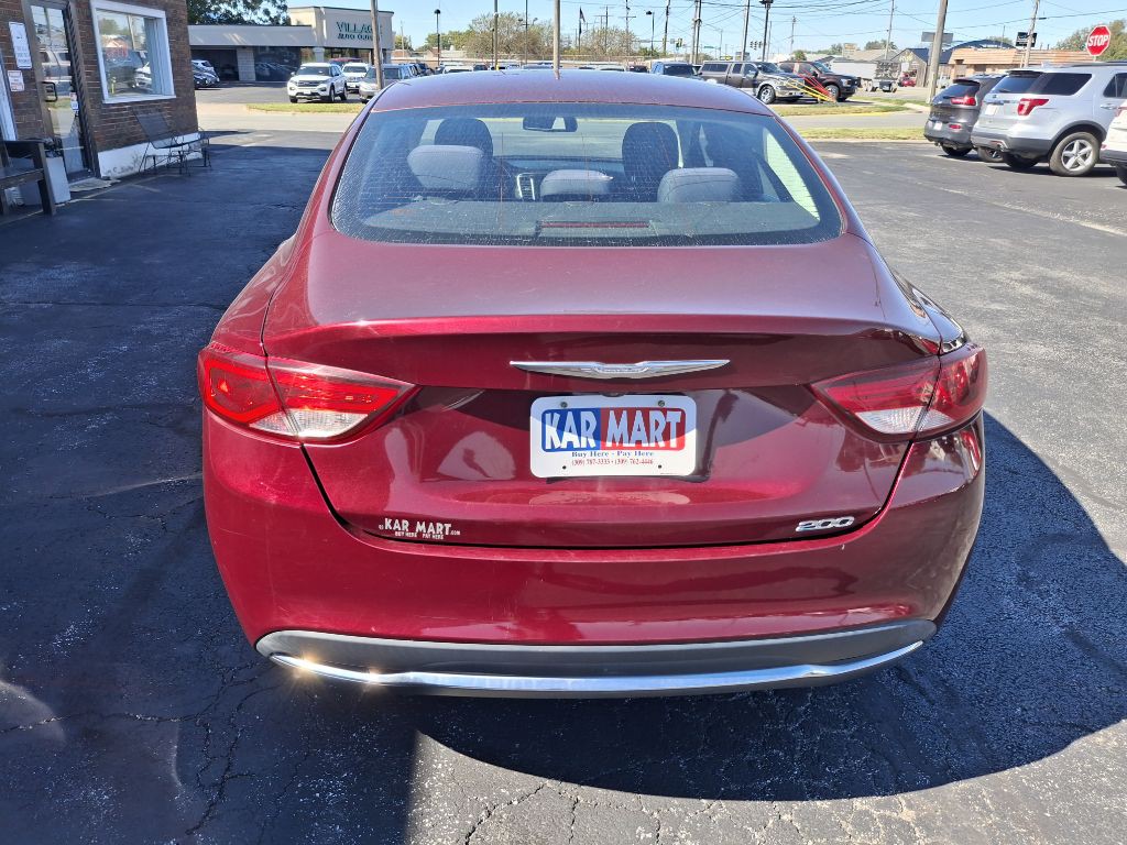 2016 Chrysler 200 Image 7