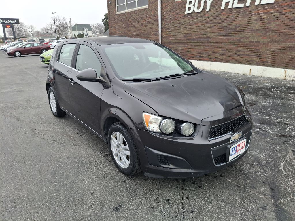 2013 Chevrolet Sonic Image 2