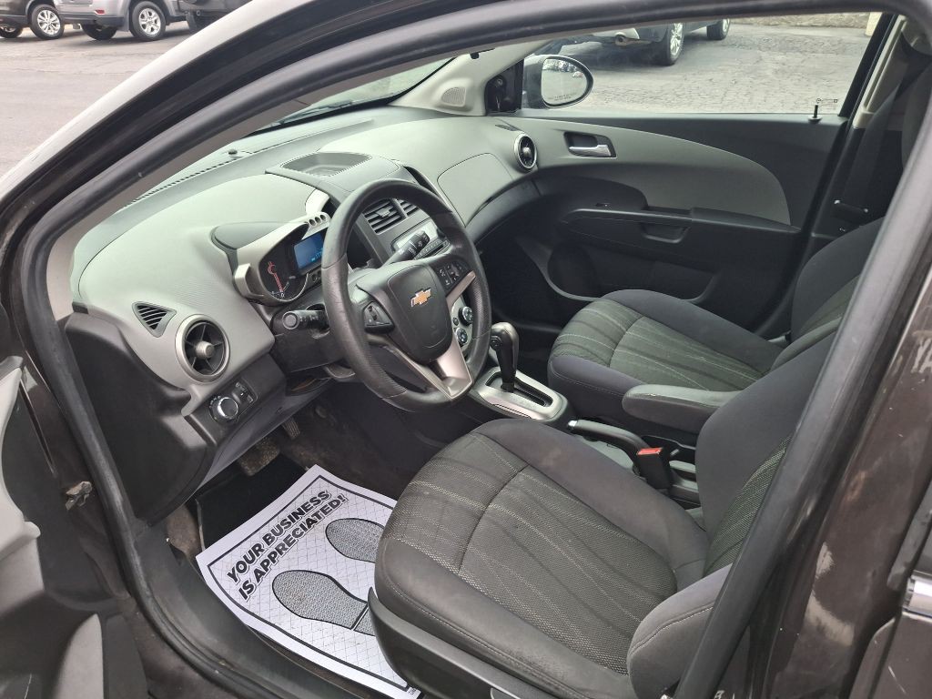 2013 Chevrolet Sonic Image 6
