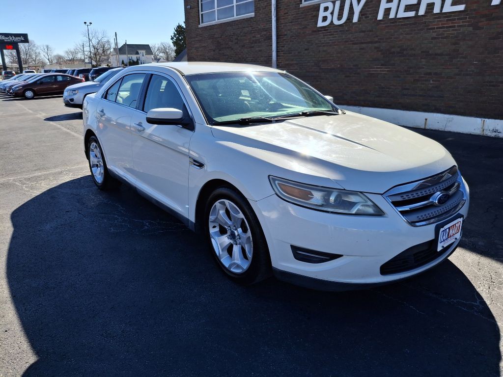 2011 Ford Taurus Image 2
