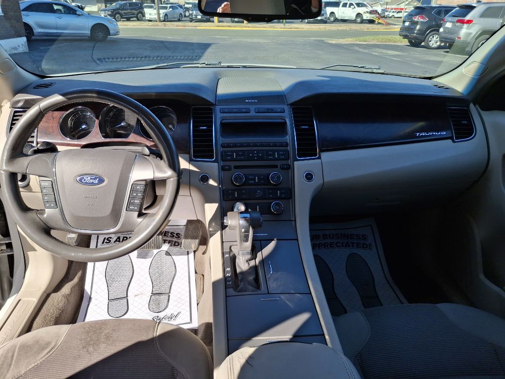 2011 Ford Taurus Image 9