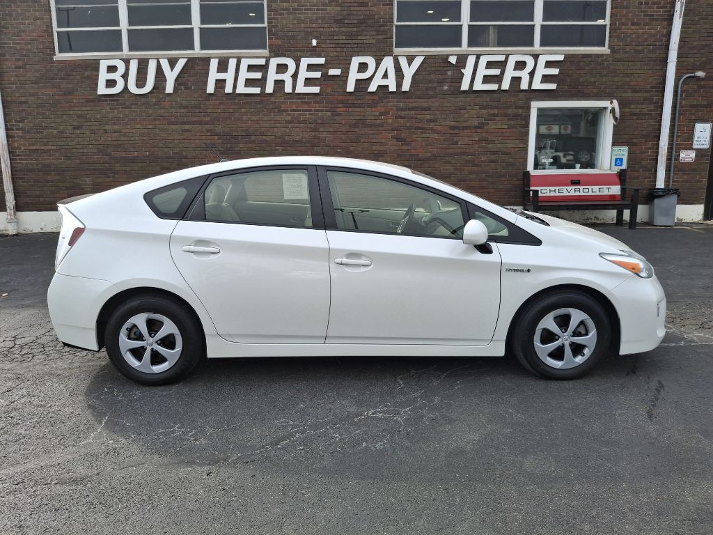 2012 Toyota Prius Image 1