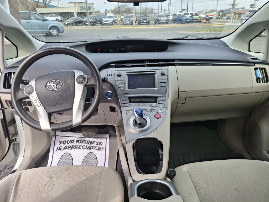 2012 Toyota Prius Image 9