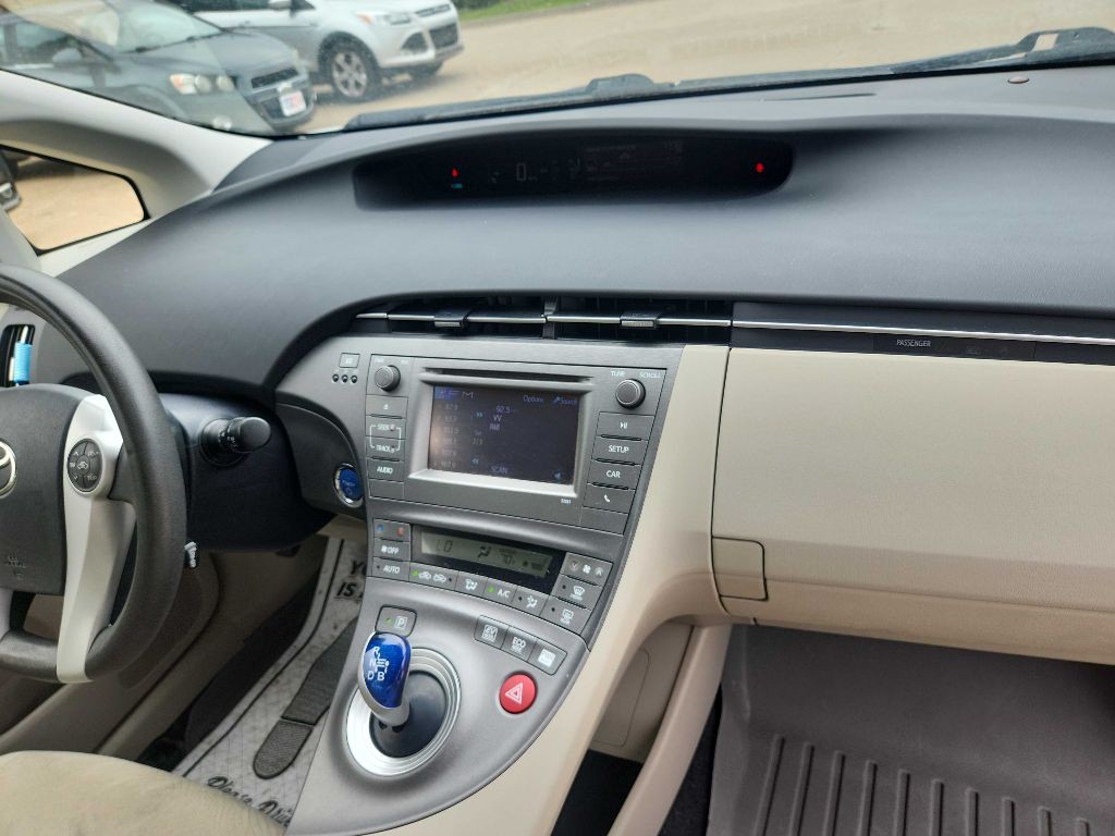 2012 Toyota Prius Image 10