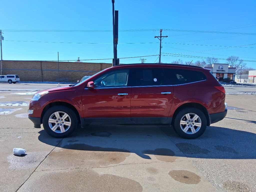 2012 Chevrolet Traverse Image 2