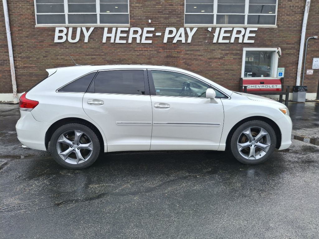 2010 Toyota Venza Image 1