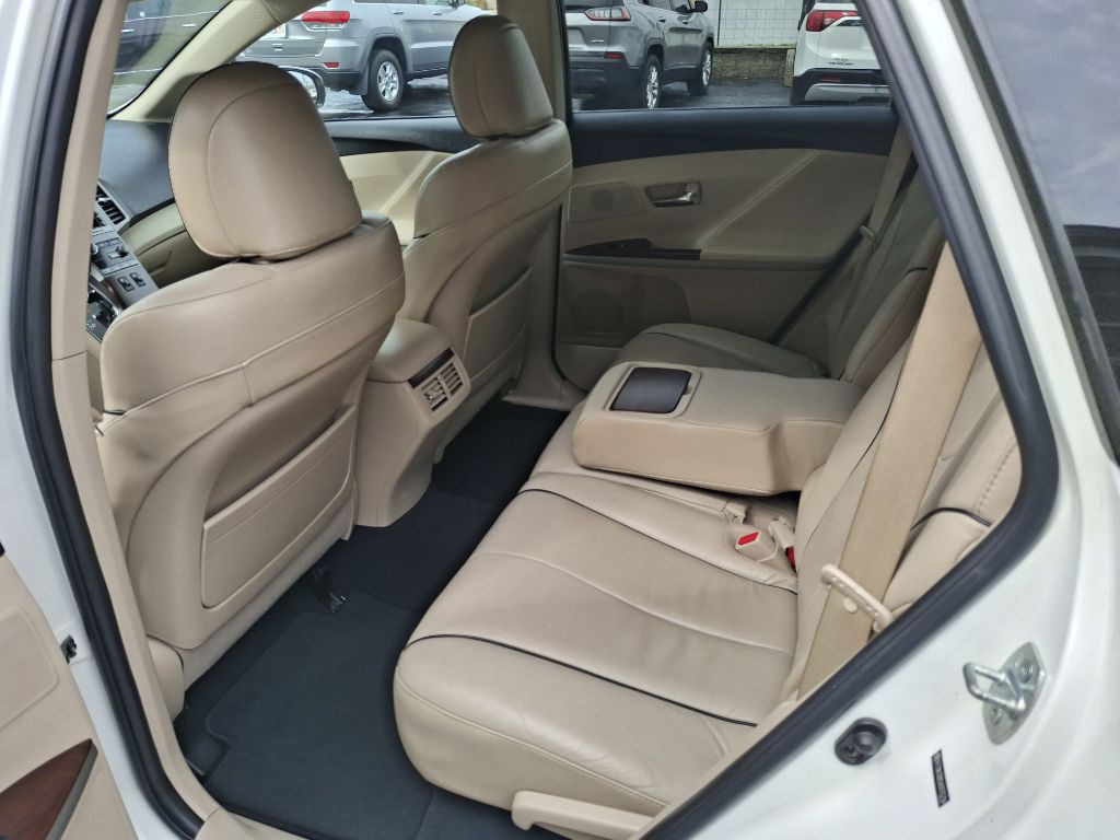 2010 Toyota Venza Image 9