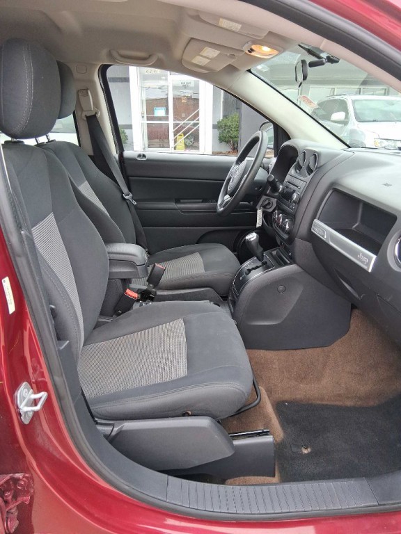 2015 Jeep Compass Image 9