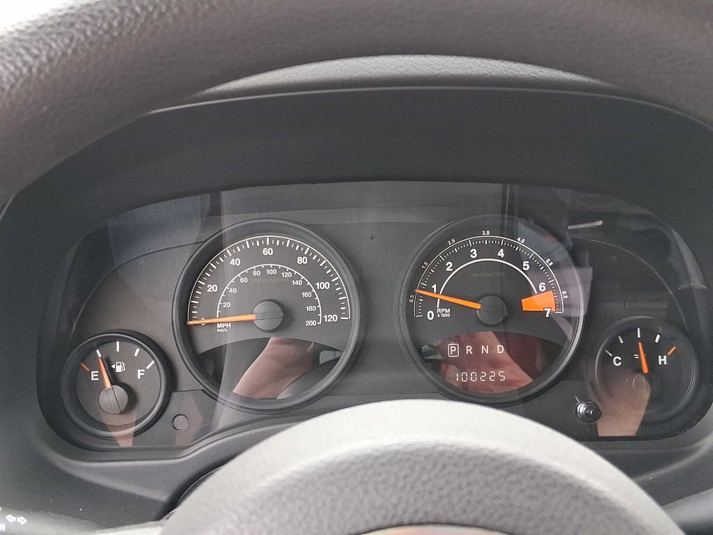 2015 Jeep Compass Image 13