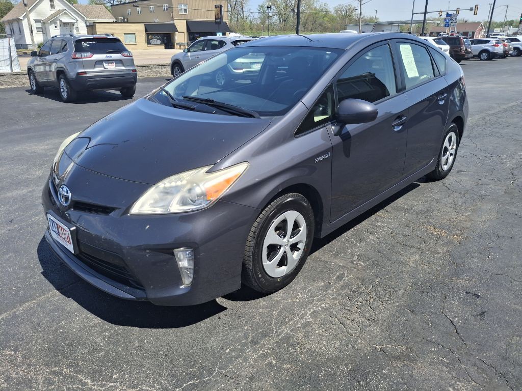 2013 Toyota Prius Image 4