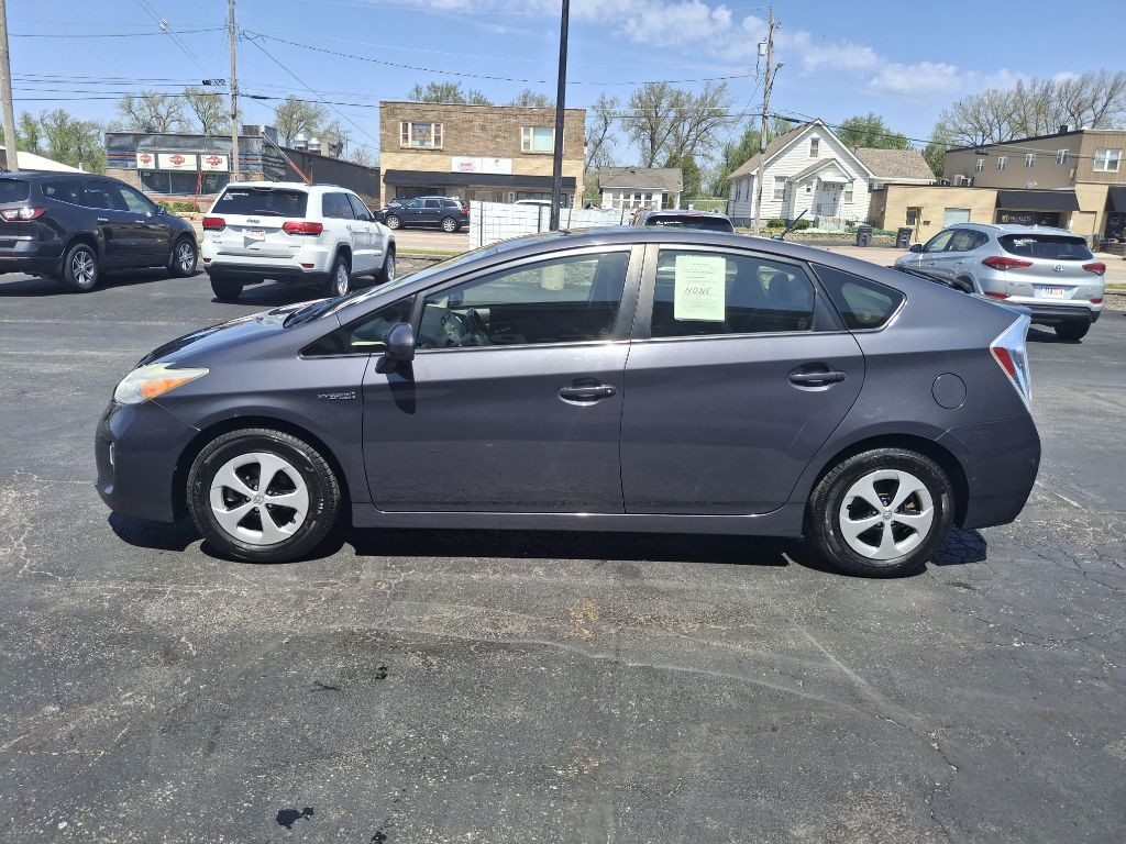 2013 Toyota Prius Image 5