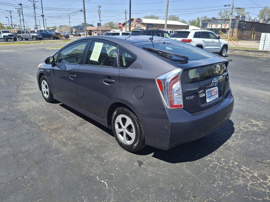 2013 Toyota Prius Image 6