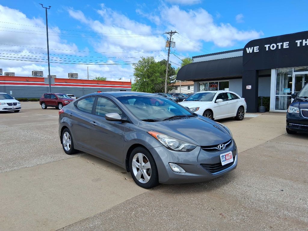 2013 Hyundai Elantra Image 4