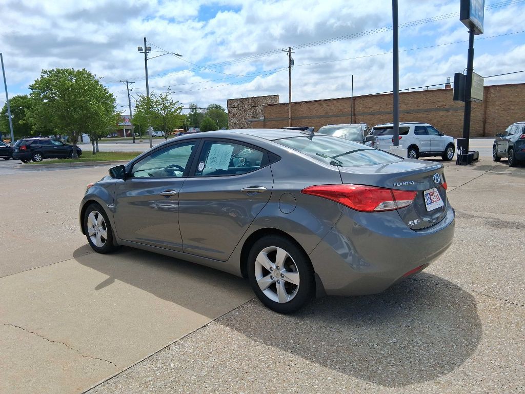 2013 Hyundai Elantra Image 6