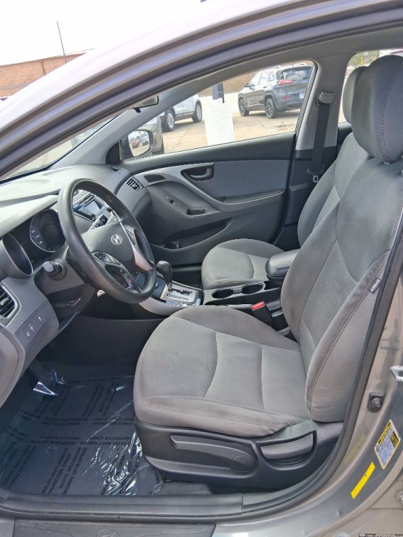 2013 Hyundai Elantra Image 11