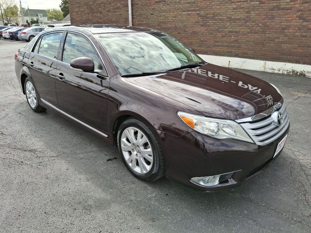 2011 Toyota Avalon Image 2
