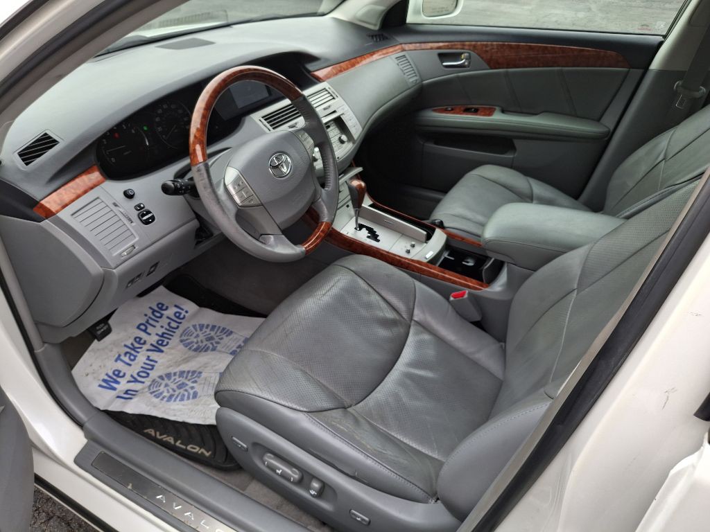 2007 Toyota Avalon Image 8