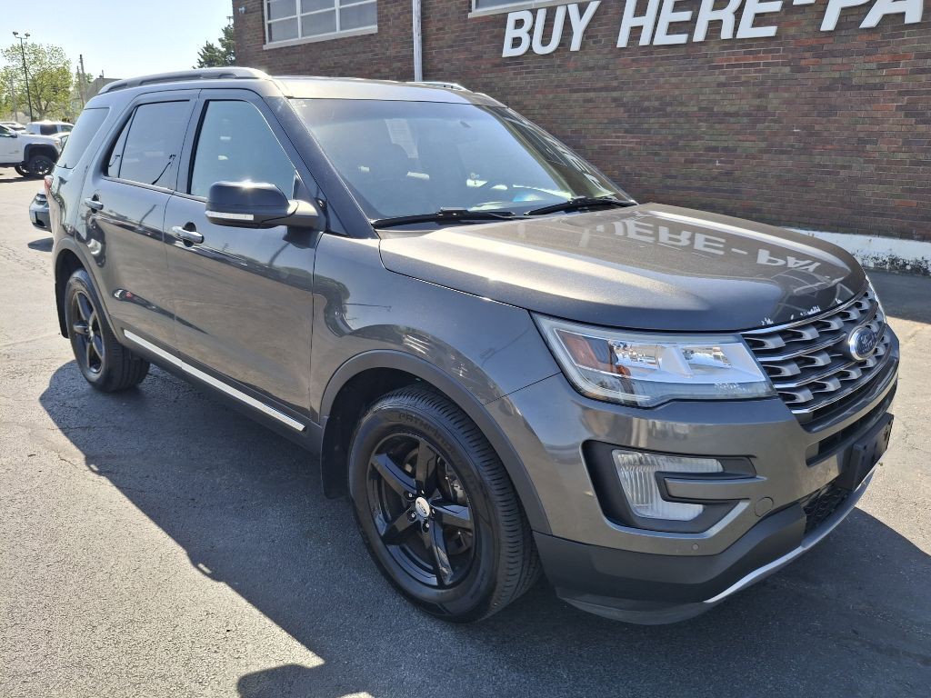 2017 Ford Explorer Image 2