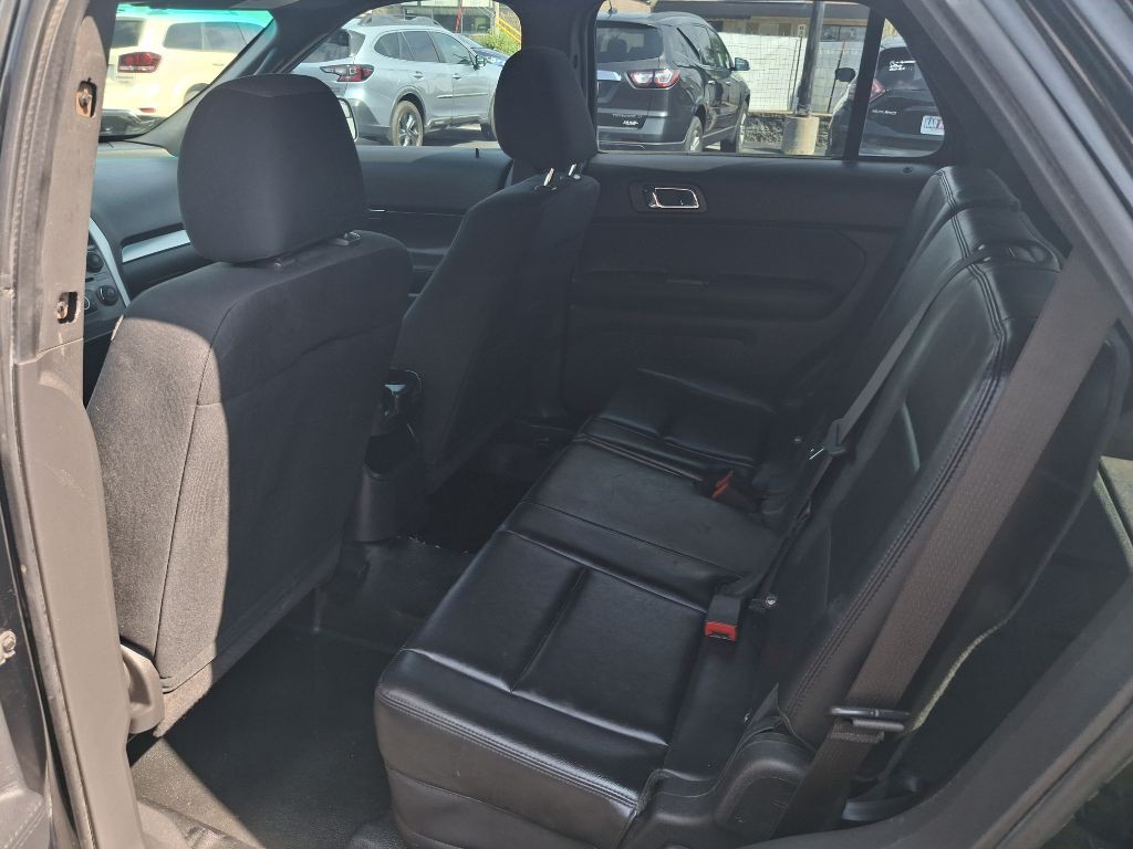 2013 Ford Explorer Image 10