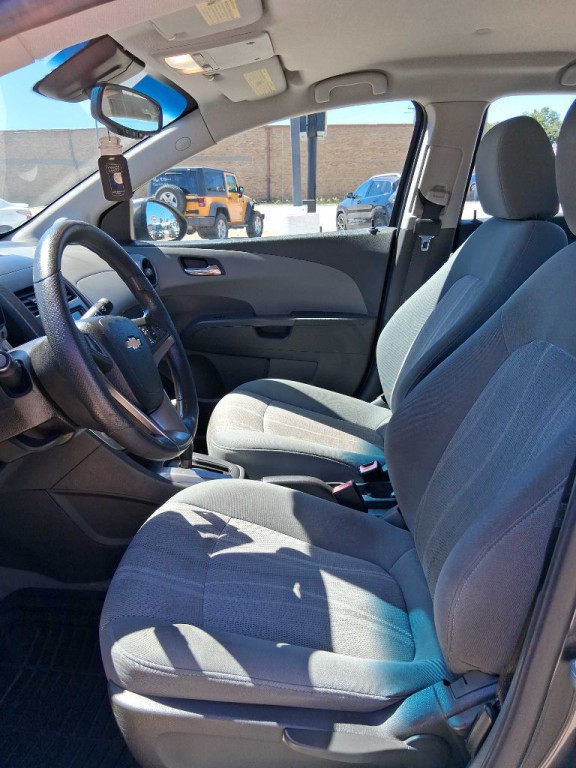 2013 Chevrolet Sonic Image 11