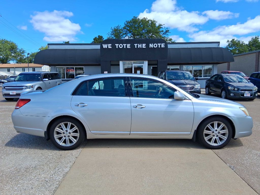 2006 Toyota Avalon Image 1