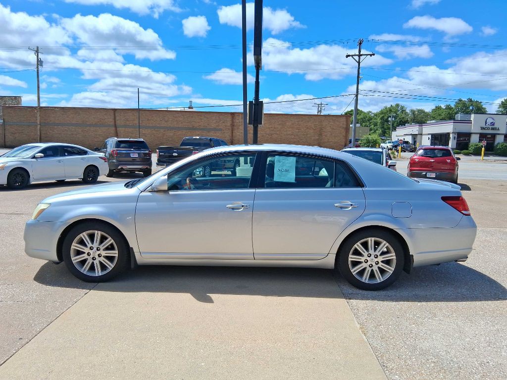 2006 Toyota Avalon Image 2