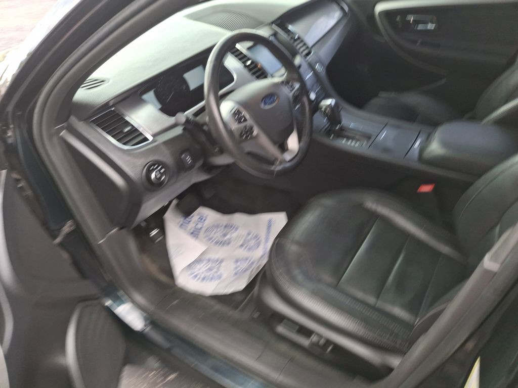 2014 Ford Taurus Image 8