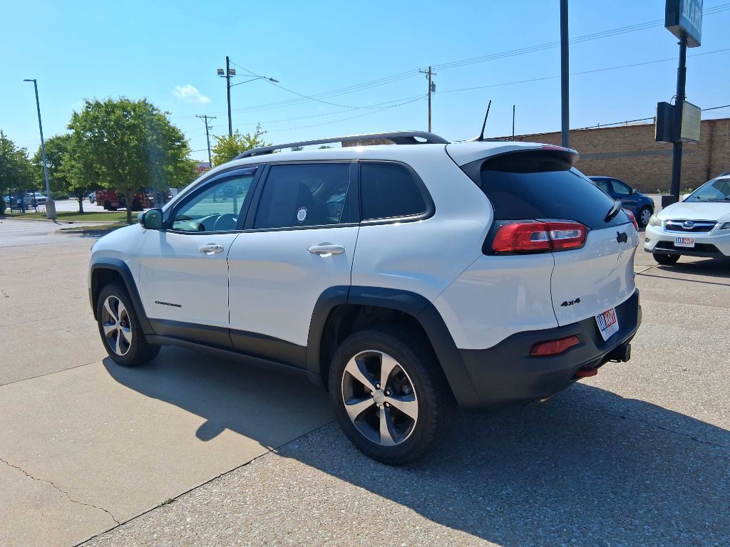 2016 Jeep Cherokee Image 6