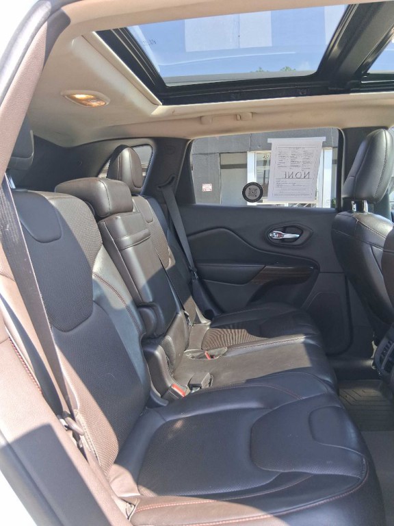 2016 Jeep Cherokee Image 8