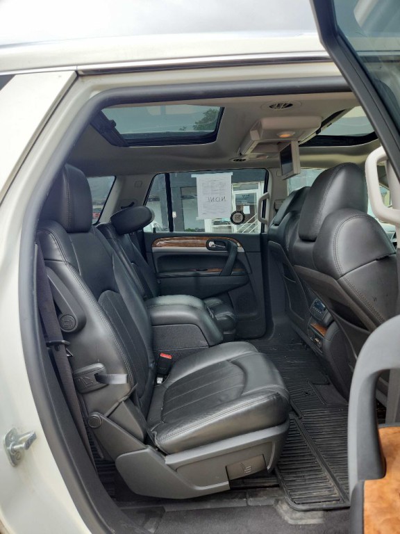 2011 Buick Enclave Image 9