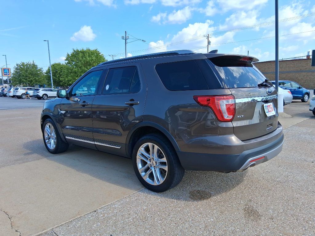 2016 Ford Explorer Image 6