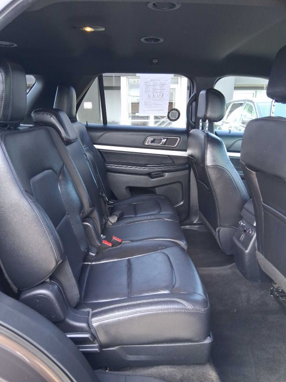2016 Ford Explorer Image 9