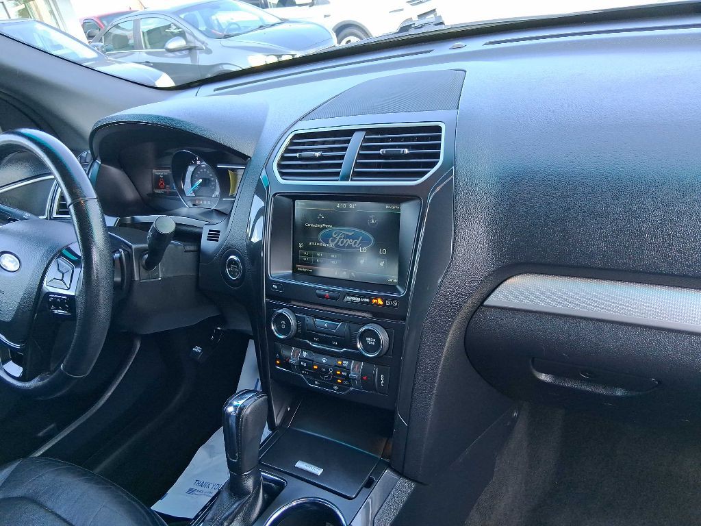 2016 Ford Explorer Image 11