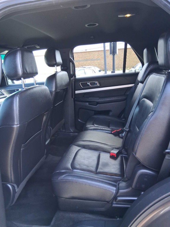 2016 Ford Explorer Image 13