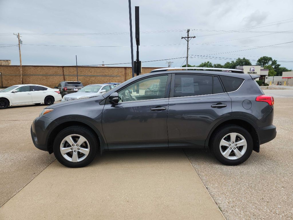 2013 Toyota Rav4 Image 2