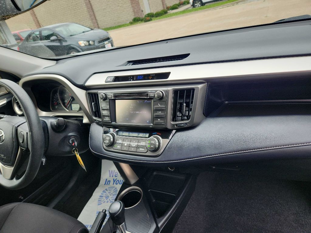 2013 Toyota Rav4 Image 10