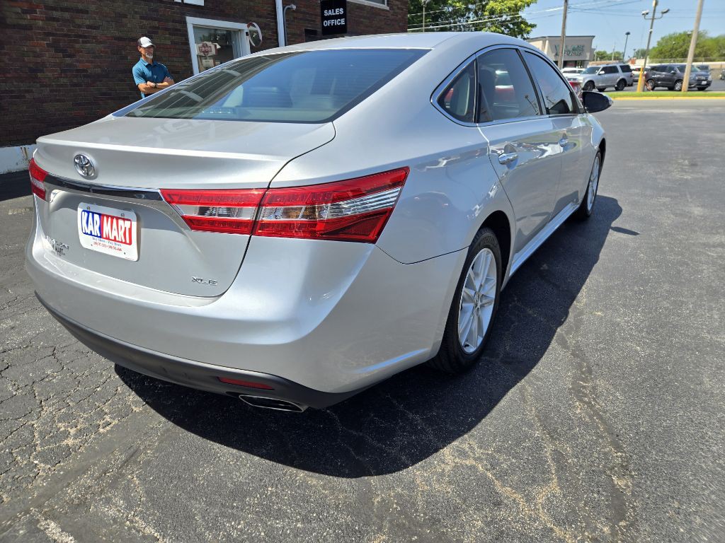 2013 Toyota Avalon Image 8