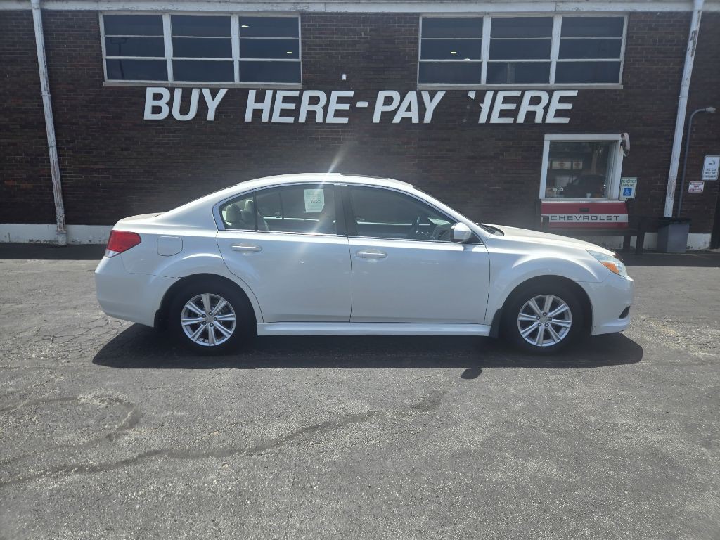 2012 Subaru Legacy Image 1