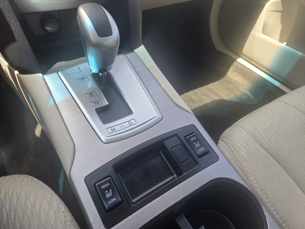 2012 Subaru Legacy Image 16