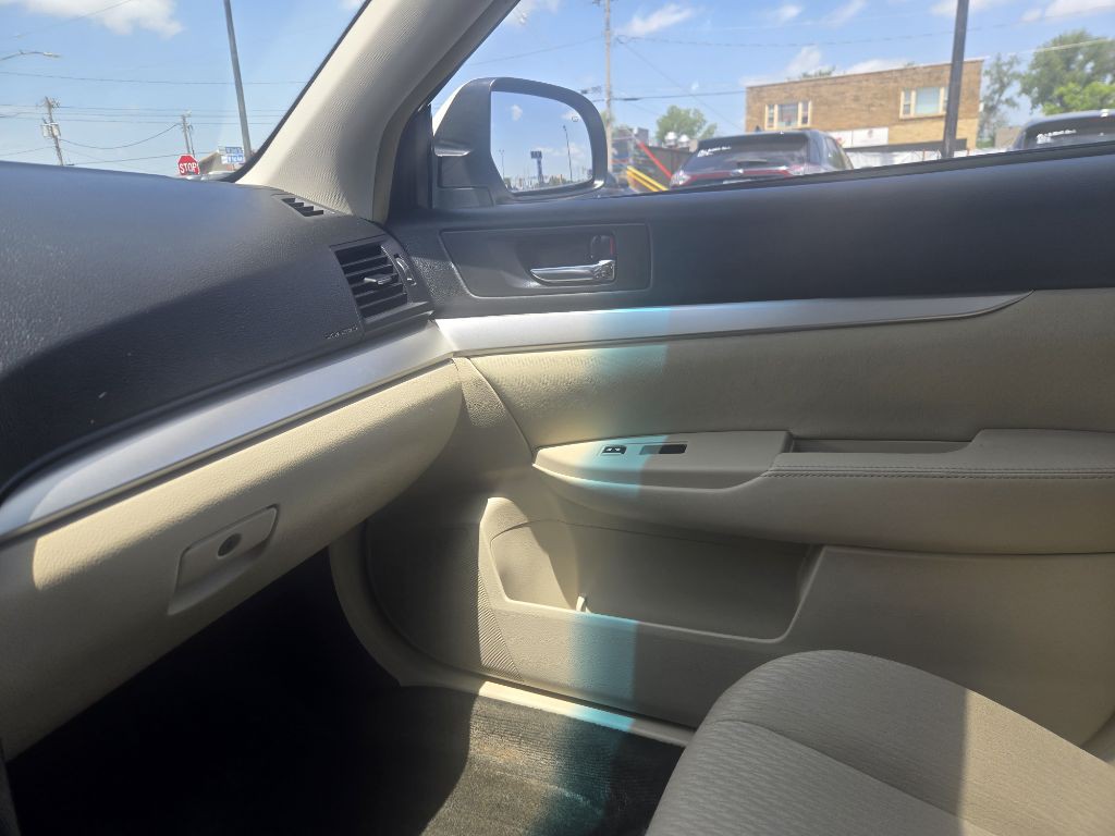 2012 Subaru Legacy Image 17