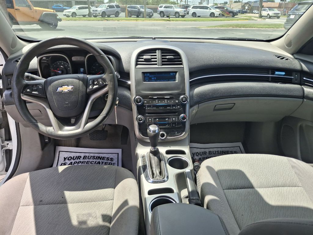 2014 Chevrolet Malibu Image 9
