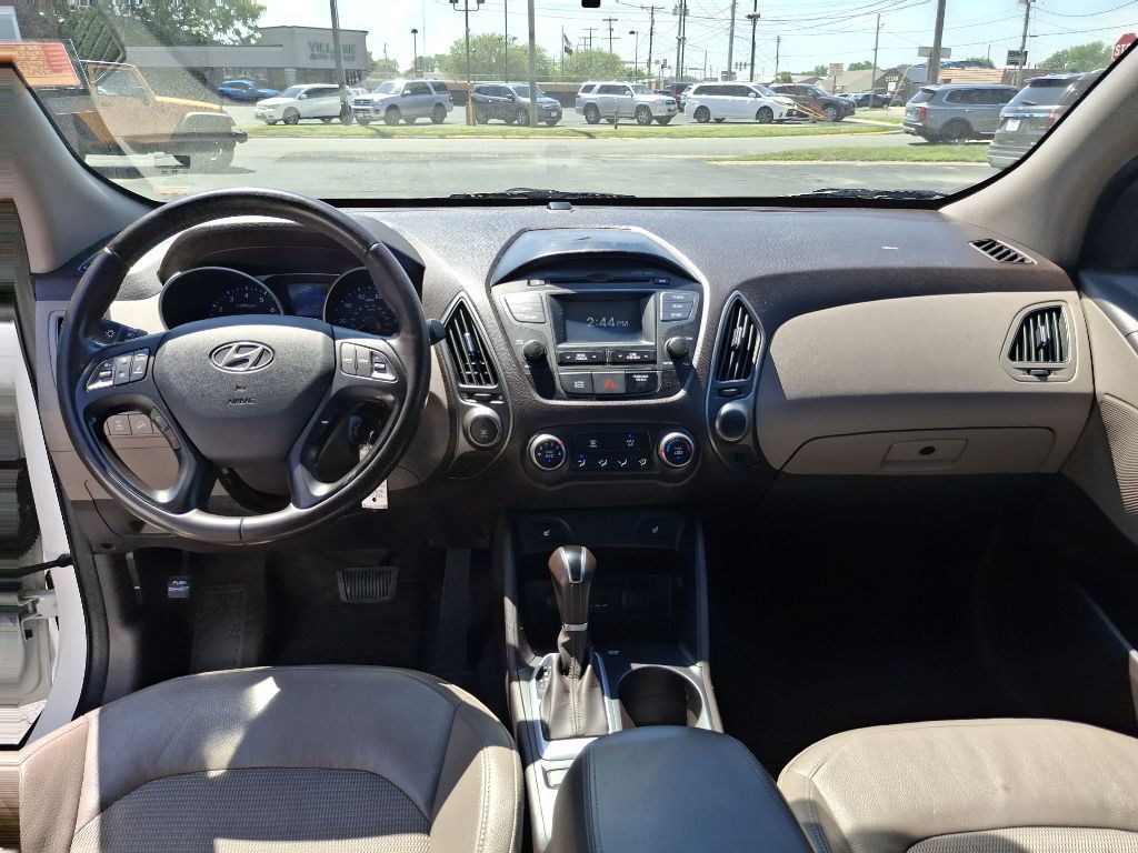 2014 Hyundai Tucson Image 8