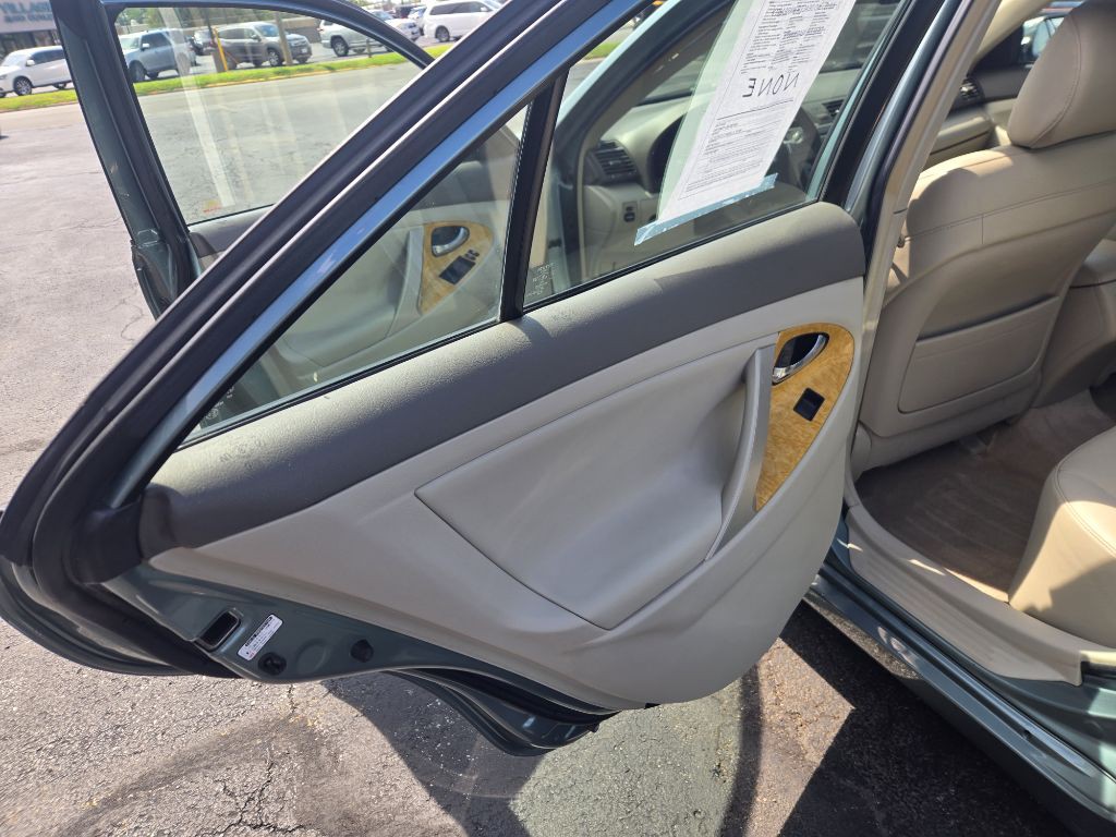 2007 Toyota Camry Image 10