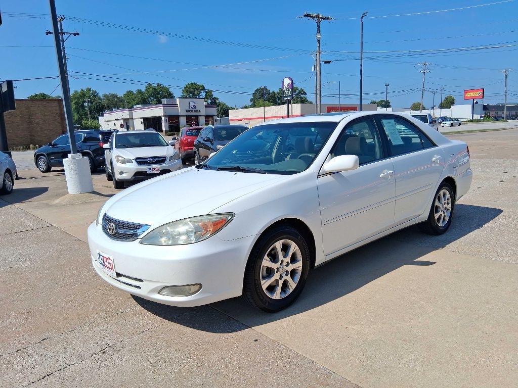 2004 Toyota Camry Image 3