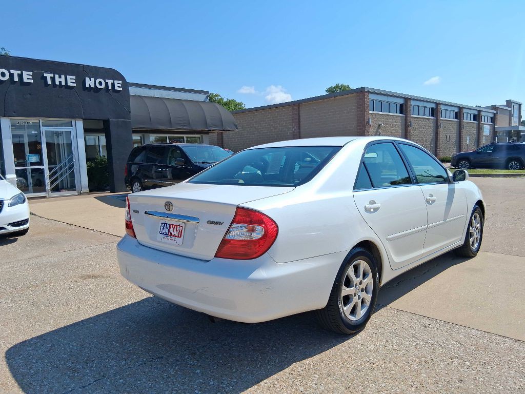 2004 Toyota Camry Image 5
